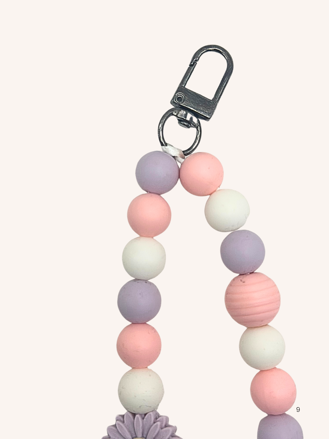 Chaine de téléphone couleur pastel